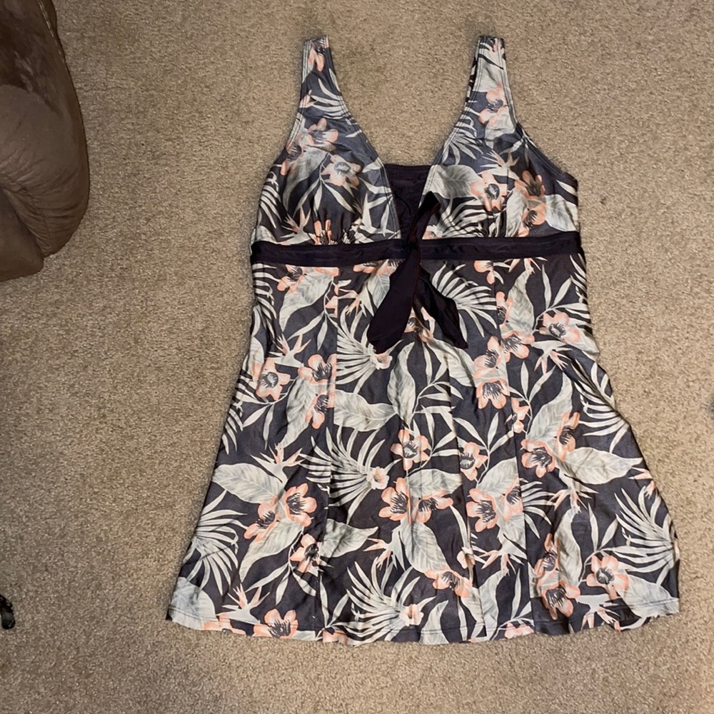 Swim suit